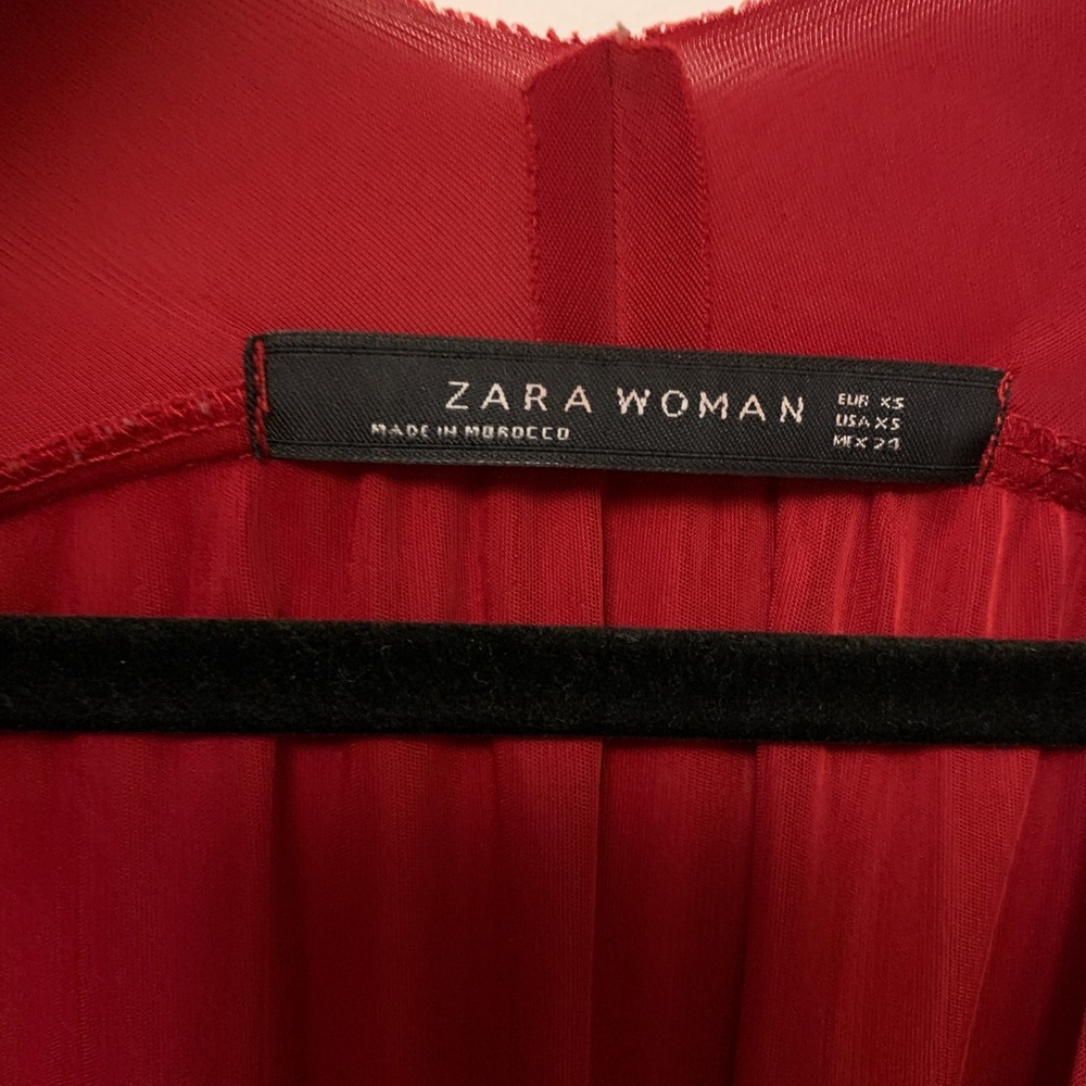Red Dress - Picture 3 of 3